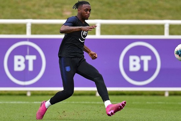 Aaron Wan-Bissaka sớm báo tin vui cho MU