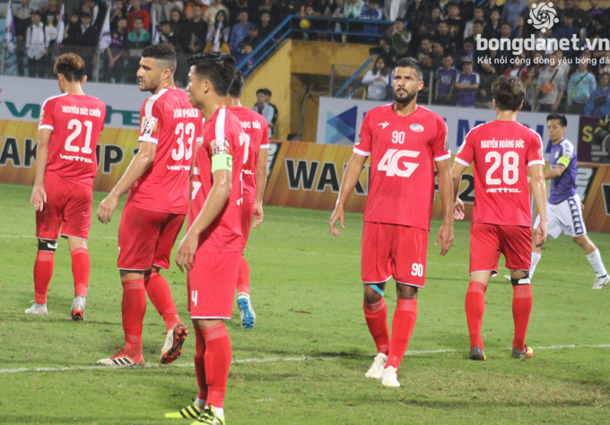 B.Bình Dương 1-0 Viettel: 'Hậu duệ Thể Công' tiếp tục chìm sâu
