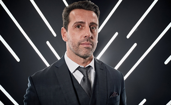 Arsenal thực hiện quyết định mang tính lịch sử