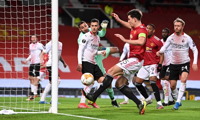 Tiếng nói lịch sử: MU khó đi tiếp sau trận hòa AC Milan