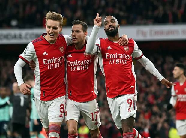 Soi kèo 'siêu dị' Aston Villa vs Arsenal, 19h30 ngày 19/3