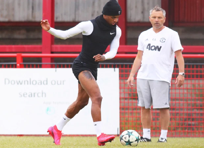 9 cầu thủ MU trở lại sân tập Carrington