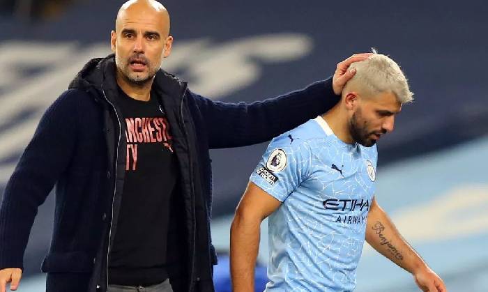 Pep Guardiola 'đuổi khéo' Aguero