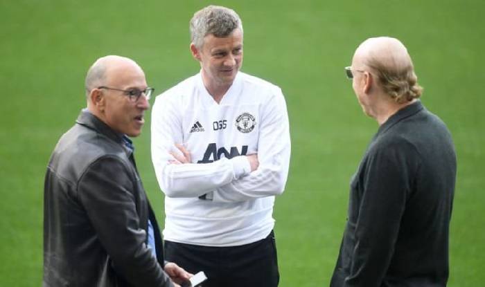 Solskjaer ra mặt bảo vệ nhà Glazers 