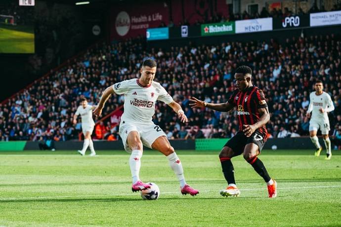 Soi kèo hiệp 1 Coventry City vs MU, 21h30 ngày 21/4