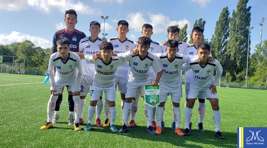 Khóa 4 HAGL JMG 'hủy diệt' các đội bóng Hà Lan