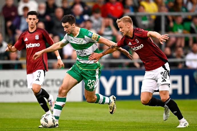 Soi kèo góc Sparta Prague vs Malmo, 2h00 ngày 28/8