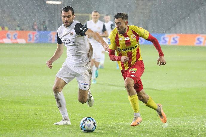 Nhận định, soi kèo Puszcza Niepolomice với Korona Kielce, 0h00 ngày 30/4: Ám ảnh xa nhà