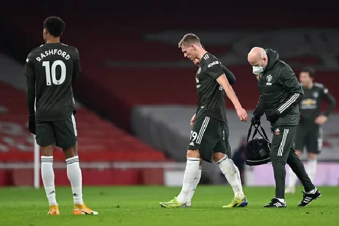 Lý do hy hữu khiến McTominay chỉ đá 37 phút ở trận Arsenal vs MU
