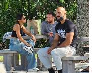 'Sướng' như vệ sĩ của Messi, đi hẹn hò cùng vợ chồng thân chủ, nâng Quả bóng vàng nhiều hơn Mbappe