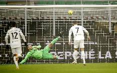 Kết quả bóng đá hôm nay 3/2: Ronaldo lập cú đúp; MU hủy diệt Southampton