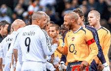 Aguero chọn ra 3 trung phong hay nhất trong lịch sử bóng đá