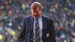 'Sir Alex gọi tôi đến văn phòng và nói: Cậu hãy giải nghệ đi'