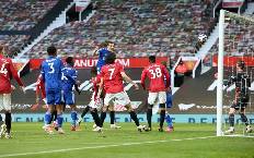 Kết quả bóng đá hôm nay 12/5: MU chính thức 'giương cờ trắng'