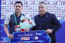 HLV Kiatisak cho cầu thủ HAGL xả trại trước trận gặp Hà Nội