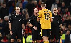 Trọng tài Premier League lên tiếng xin lỗi vì 'thiên vị' Man United