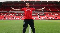 Chính thức! Man United công bố 'nữ chiến binh' từ Barcelona