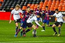 Soi kèo phạt góc Valencia vs Barcelona, 22h15 ngày 20/2
