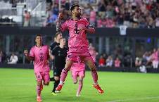 Messi lập cú đúp, Inter Miami giữ ngôi đầu bảng MLS