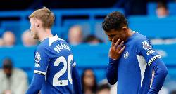 CĐV nổi giận 'truy lùng', ông chủ Chelsea 'bỏ chạy' mất dạng