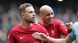 Đàm phán đổ bể, 'ngôi sao tuyến giữa' trở lại tập luyện cùng Liverpool