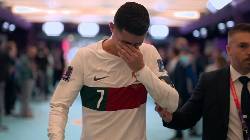 Ronaldo: 'Tôi khóc nghẹn vì uất ức, đã nghĩ tới việc từ bỏ bóng đá'