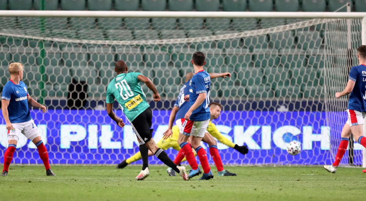 Legia Warszawa vs Omonia Nicosia, 1h ngày 27/8: Khách gặp bất lợi